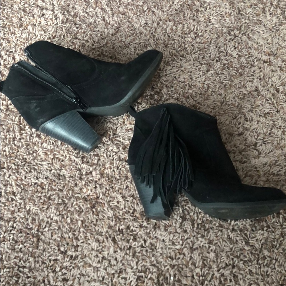 Bongo black suede booties
